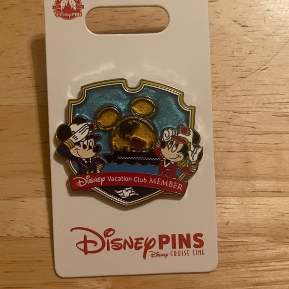Disney Other - Disney Vacation Club Member Pin